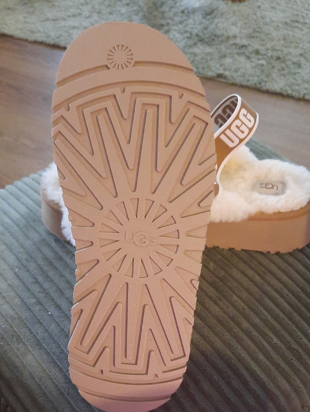 UGG Cream Shearling Platform Slides with Chestnut Straps - Picture 2 of 6